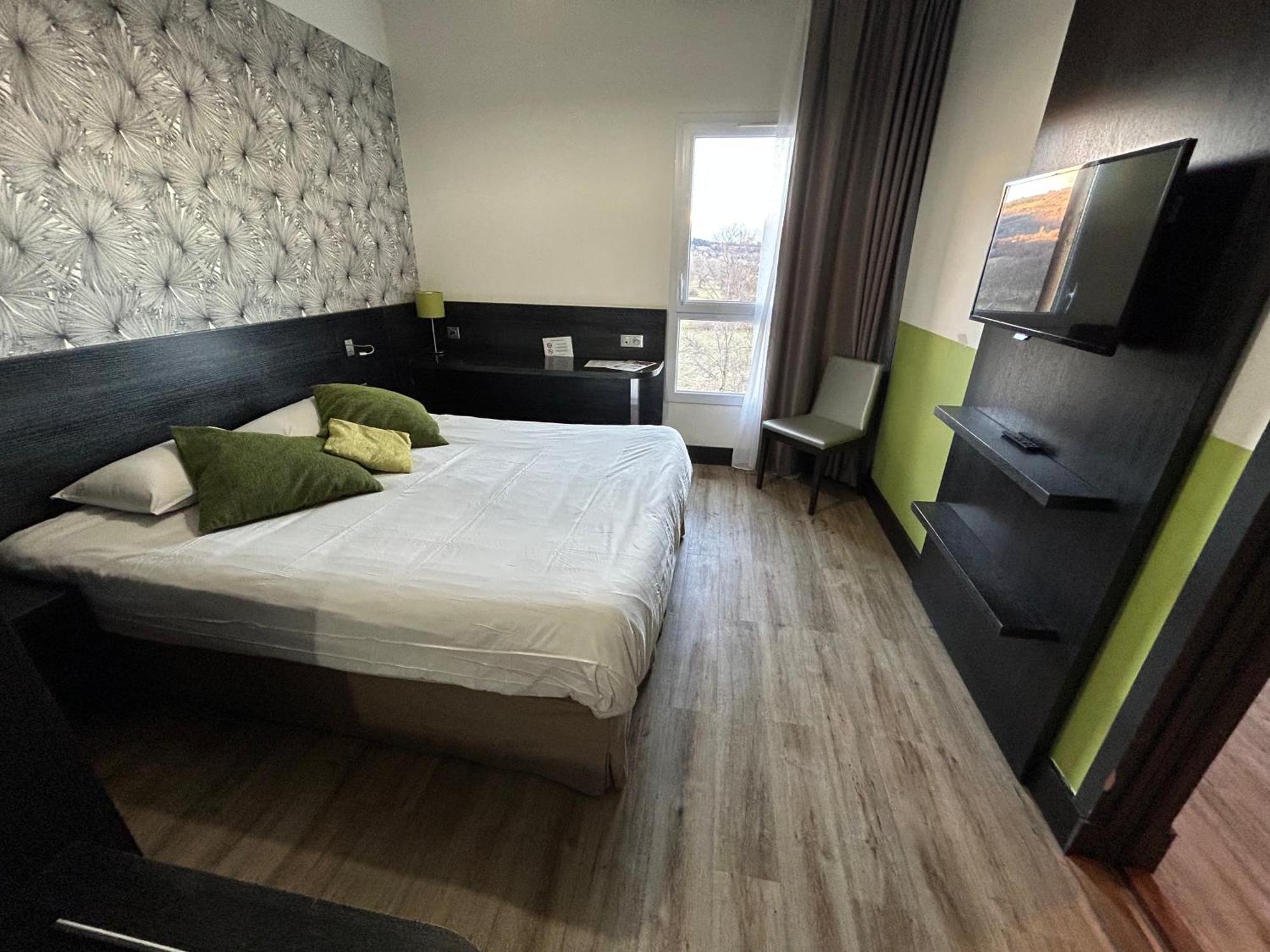Ax Hotel Spa & Restaurant Chorges Room photo