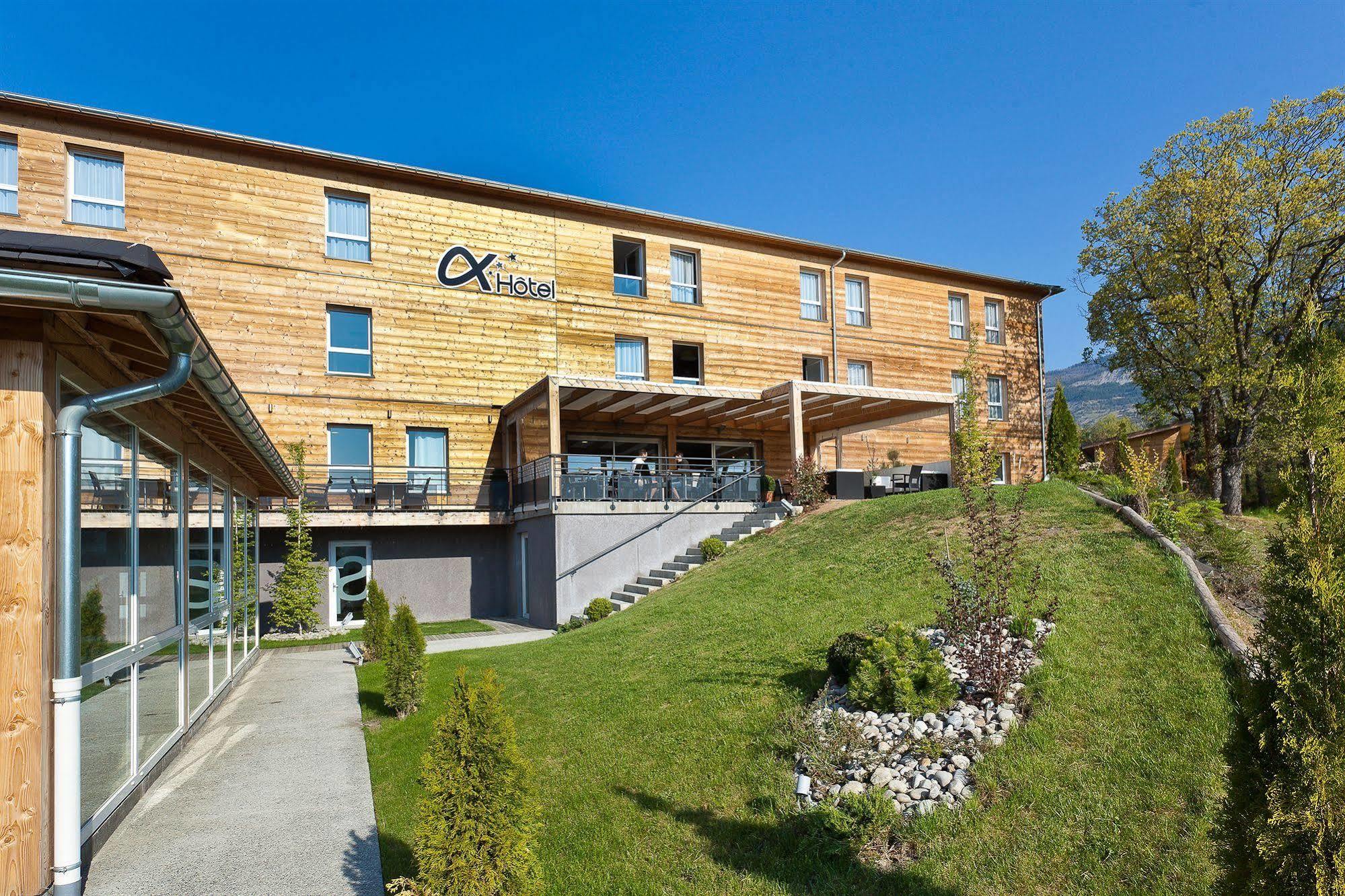 Ax Hotel Spa & Restaurant Chorges Exterior photo