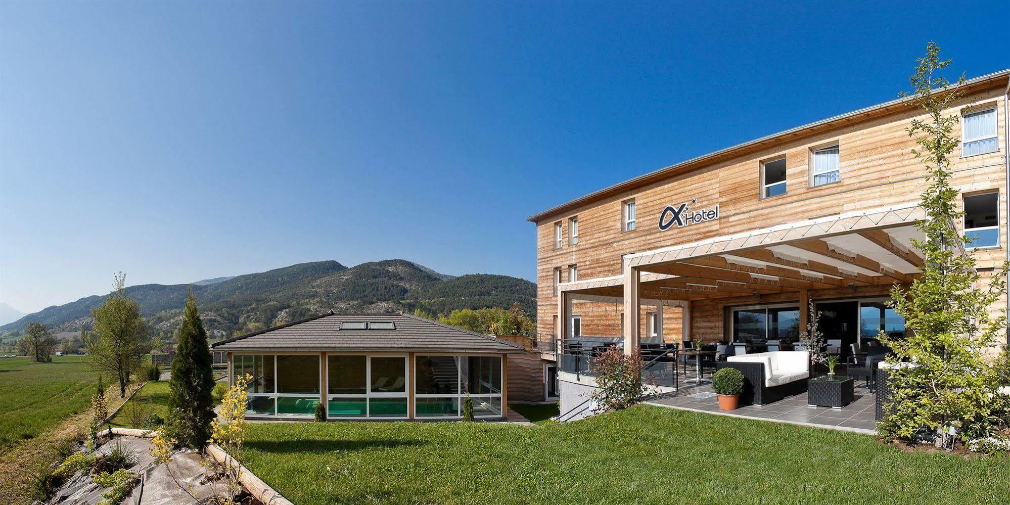 Ax Hotel Spa & Restaurant Chorges Exterior photo